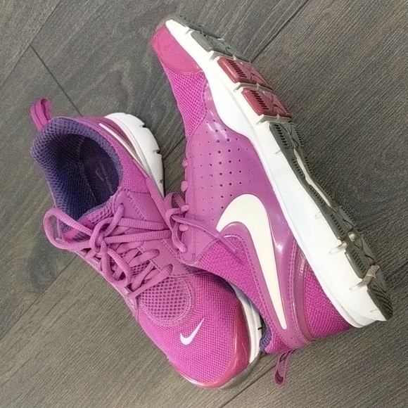 Nike Training Shoes - Picture 3 of 6